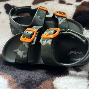 Boy sandals size 9 never used